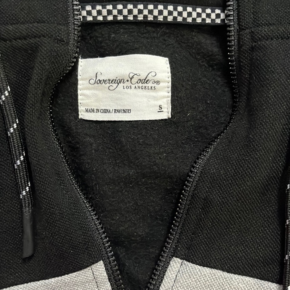 Sovereign Code Hoodie - Picture 3 of 11